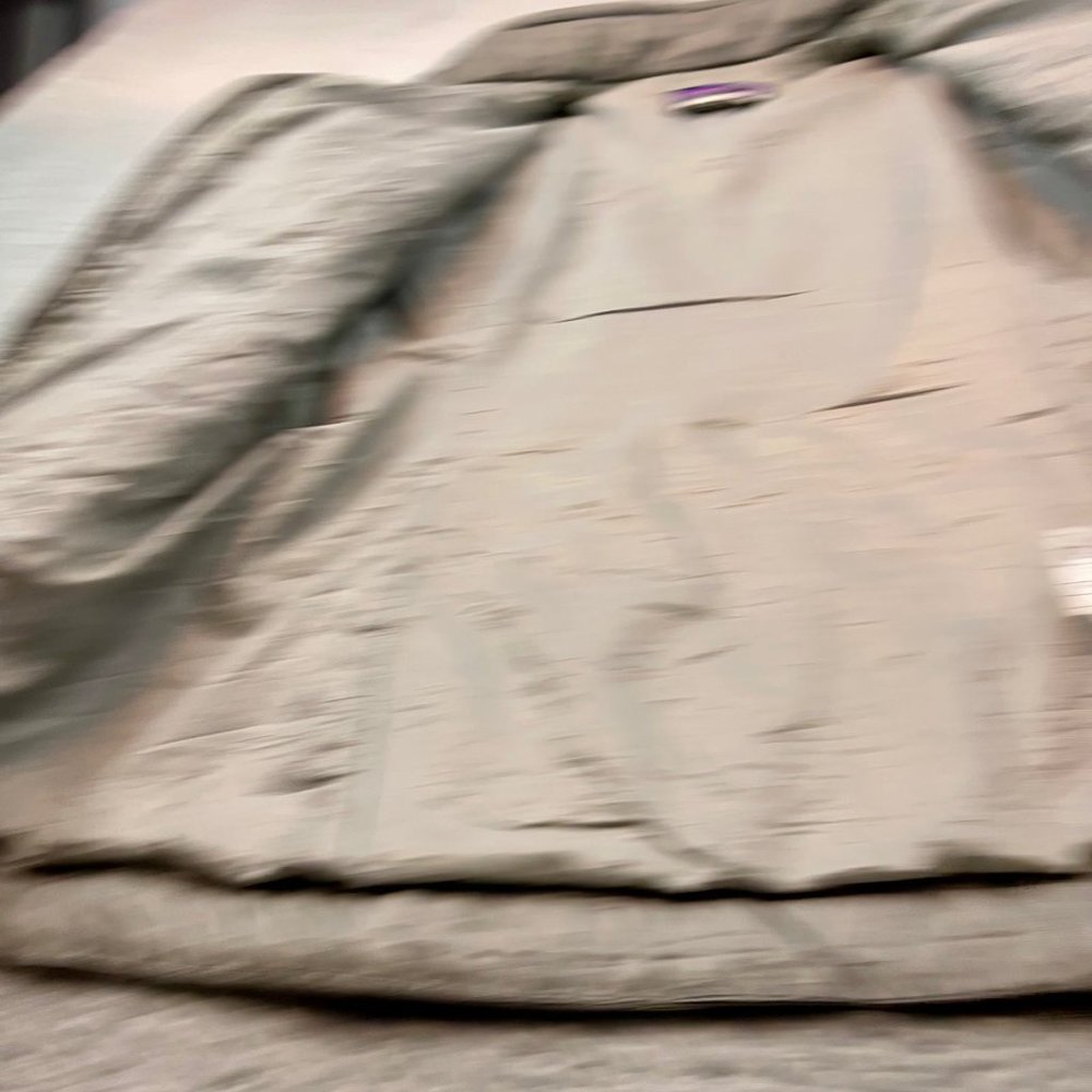 Patagonia Women's Silver Quilted Puffer Jacket - Picture 6 of 12